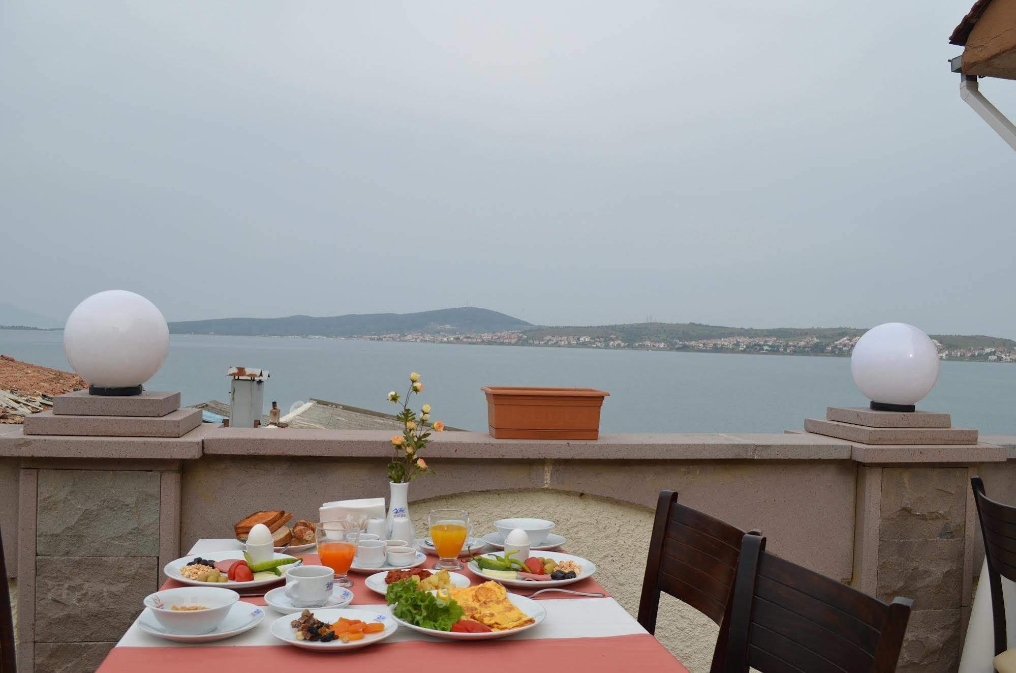 Ayvalik Palas Hotel Exterior photo